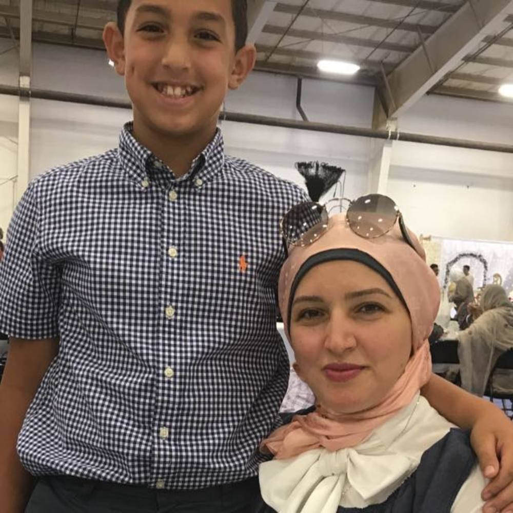 Meet your Posher, Noha